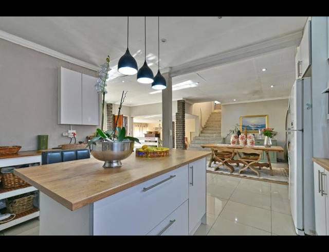 4 BEDROOM HOUSE FOR SALE IN MONDEOR